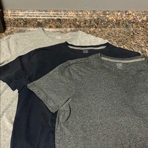 3 old navy T-shirt’s